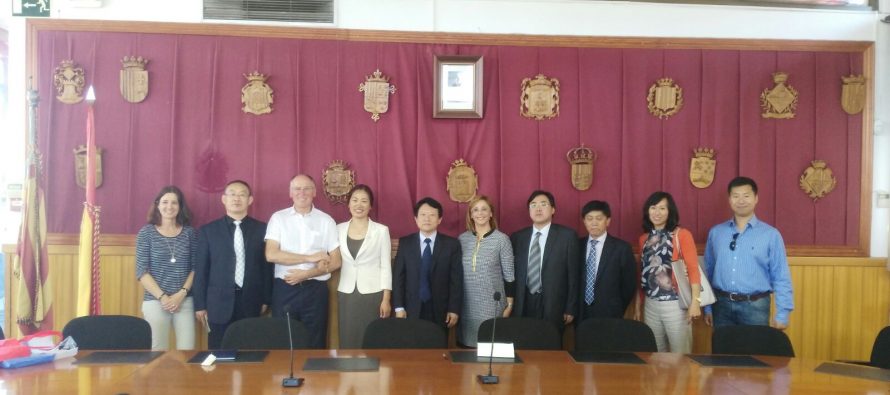 Una delegación china visita la comarca de Camp de Túria